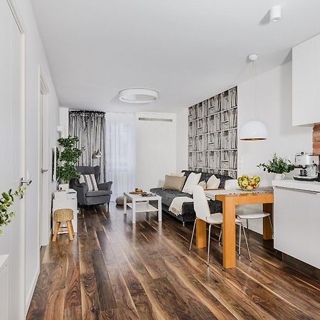 P&O City Center Apartments Варшава Экстерьер фото